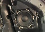 新001低音炮如何连接使用？