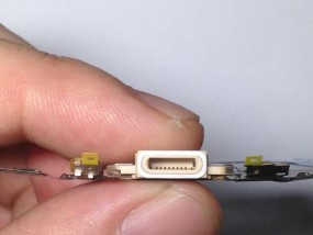 显示器尾插松动的解决方法是什么？
