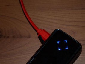移动电源如何连接电脑实现上网功能？