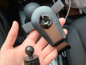 大范围手机支架怎么用的？有哪些使用技巧和注意事项？
