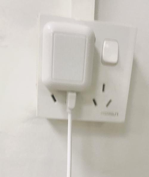荣耀手机充电器线的颜色是什么？有什么特别含义吗？  第2张