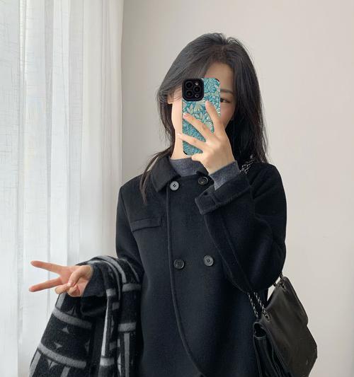 深色碎花手机壳搭配技巧是什么？  第3张