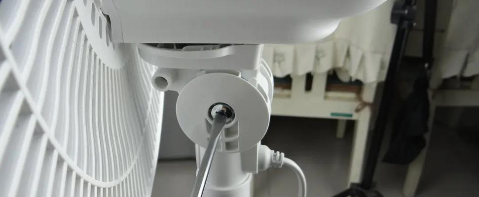 电风扇插上电源为什么不转？可能的原因和解决办法是什么？  第3张