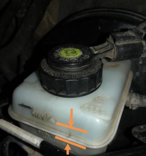 赛鸽电瓶车刹车油更换方法是什么？  第3张